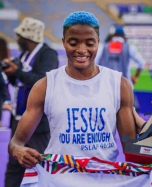 Ajibade, qui était autrefois musulman, a attribué le succès de léquipe à « la grâce et à la miséricorde de Dieu » et à la forte mentalité collective de léquipe.