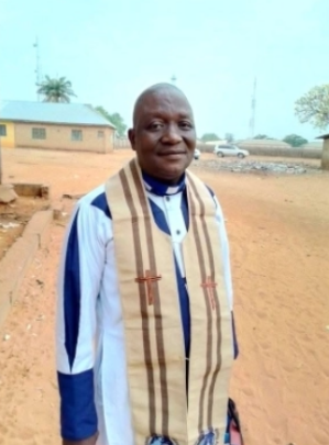 Le révérend James Audu Issa, pasteur de lECWA à Ekati, dans lÉtat de Kwara, au Nigéria, a été retrouvé mort le 2 octobre 2025.