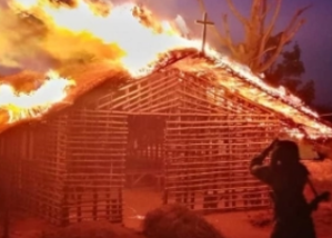 Le 30 septembre, lISMP a publié 20 photos montrant des membres tuant des chrétiens.