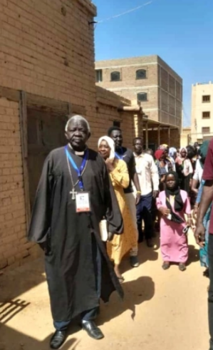 Le révérend Daud Fudul Kachu de lÉglise évangélique presbytérienne du Soudan à Atbara, dans lÉtat du Nil, au Soudan.