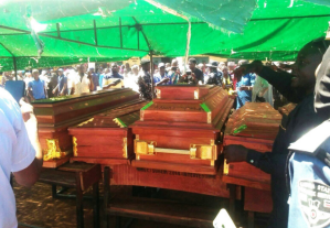 Cérémonie funéraire pour les chrétiens tués à Damakasuwa, dans lÉtat de Kaduna, au Nigéria,  8 novembre 2025. Star News