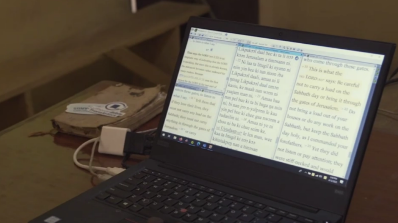 Les traducteurs de la Bible luthériens ont rapporté que la communauté a joué un rôle essentiel dans la traduction,