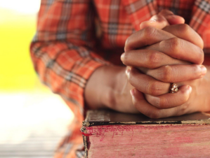 L’Aide à l’Église en Détresse signale une augmentation des incidents antichrétiens dans les pays occidentaux.