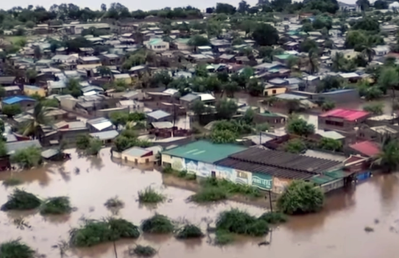 MOZAMBIQUE — Une vue aérienne montre des quartiers résidentiels inondés au Mozambique