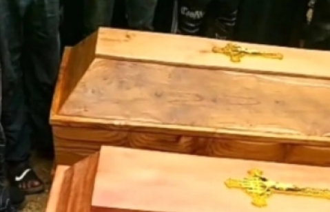 Cercueils contenant les corps de trois chrétiens tués à Jos, dans lÉtat du Plateau, au Nigéria, le 3 avril 2026.