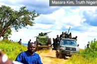 Des soldats sous les tirs dune milice peule à Dorowa Babuje, dans lÉtat du Plateau (Nigeria), le 20 septembre 2026.