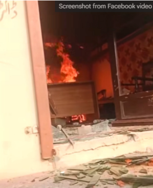Une foule de musulmans a incendié le magasin de Kamran Masih dans le village de Gharial Kalan