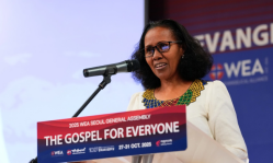 La Dre Seble Daniel appelle les croyants à vivre la réconciliation lors de la dévotion d’ouverture de l’Assemblée générale de la WEA